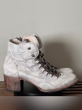 Freebird Devin - Snake Print Leather Heeled Combat Boots - US 12